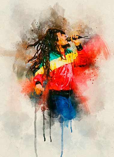 hombre rastafari con microfono